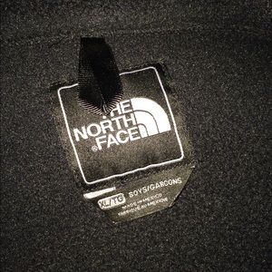 Black Denali North Face jacket